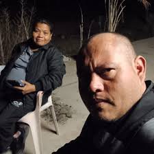 Don Ramon Encinas recibe pañales por Wendy desde La Paz, Baja California y  ensures por Rita Sanez de Hermosillo, el agradece este apoyo recibido se  conmovió de lo agradecido.