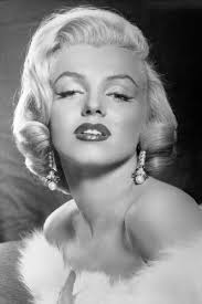 This biography of marilyn monroe provides detailed information about her childhood, life, achievements. 13 Rarely Seen Photos Of Marilyn Monroe Com Imagens Marilyn Monroe Atrizes Classicas Fotos De Filmes