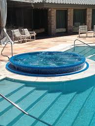 The Champagne Spa Length 10 3 05m Width 10 3 05m Depth 3 4 1 04m Area 79ft2 79m2 Volume 880g 3 Fiberglass Pools Infinity Edge Pool Pool Builders