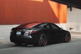 As some of you know, i'm a real car guy. Tesla Model S P100d Gets Sinister Black Treatment From Strasse Wheels Forcegt Com