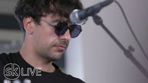 Depuis 16 ans (et 16 saisons), plus belle la vie s'est imposée comme un pourvoyeur d'audiences et a ouvert la voie à d'autres feuilletons quotidiens, comme demain nous appartient (tf1) et un si grand soleil (france 2). Bb Brunes La Plus Belle De Toutes Les Filles Songkick Live Youtube