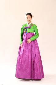 Adu Gaya Idol Kpop Kenakan Hanbok Menawan Dengan Sentuhan Tradisional Kecantikan Idol Kpop
