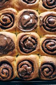 La Meilleure Recette De Petits Pains Au Chocolat Maison Chocolate Roll Homemade Chocolate Pecan Sticky Buns