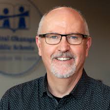 Profili për Wayne Broughton School Trustee