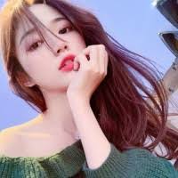 Rosie Lin's Instagram, Twitter & Facebook