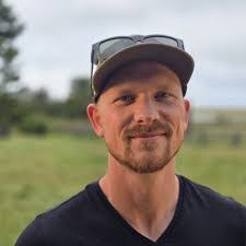 Leslie Mcnutt's Instagram, Twitter & Facebook