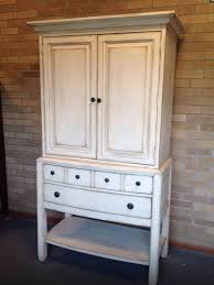 Dixie Belle Paint Drop Cloth Paintiques By Lisa Harrison White Painted Furniture Painting Furniture Diy Redo Furniture