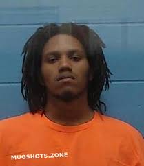 DARRIUS ROBINSON 01/11/2022