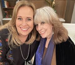 Debbie Amaral's Instagram, Twitter & Facebook