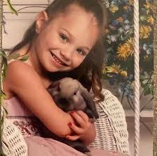 Janessa Avery's Instagram, Twitter & Facebook