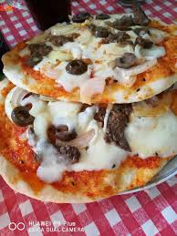 بيتزا المقلاة السهلة والسريعة food food and drink sweet pastries