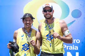 Em partida equilibrada, brasil vence frança no masculino. Volei De Praia Galeria De Imagens