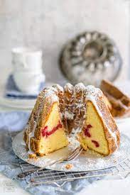 rezept himbeer gugelhupf supersaftig gernekochen de rezept rezepte lebensmittel essen himbeeren