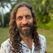 Kim Latta's Instagram, Twitter & Facebook