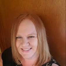 Debra Woosley's Instagram, Twitter & Facebook