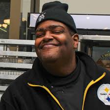 Please join us in wishing our Executive Chef, Bruce, a HAPPY BIRTHDAY  today!🙌🏼🎂🎉 Chef is