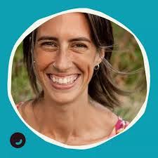 Shelly Graf's Instagram, Twitter & Facebook