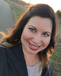 Dianne Knight's Instagram, Twitter & Facebook