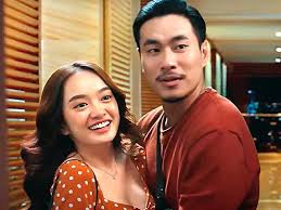 Phim xoay quanh đề tài thế giới giang hồ, xoáy vào chuyện giữ bản. Phim Bá»' Gia Cá»§a Tráº¥n Thanh Pha Hang Loáº¡t Ká»· Lá»¥c Tung Poster Phien Báº£n Ä'iá»‡n áº£nh