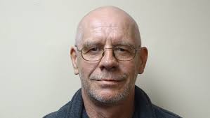 Paper carrier discovers injured woman