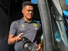 Rodrigo muniz fm 2019 profile, reviews, rodrigo muniz in football manager 2019, flamengo, brazil, brazilian, série a, rodrigo muniz fm19 attributes, current ability. Historico De Rivalidade Pesa E Rodrigo Muniz Fica Longe Do Sport Coritiba Entra Forte Na Briga Pelo Atacante Do Flamengo