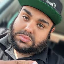 Warzone Season 01 with all new #BlackOps6 integration is now live! New  weapons, equipment, perks, killstreaks, field upgrades, operators,  blueprints, and so much more. Read the patch notes here:  https://www.callofduty.com/patchnotes/2024/11/call-of ...