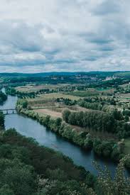 Bonne Adresse En Perigord Noir A Domme Les Delices Aux Noix Perigord Noir Perigord Les Regions De France