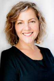 Lisa Willett's Instagram, Twitter & Facebook