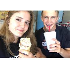 Elizabeth Hull and Camron Wright's Wedding Website