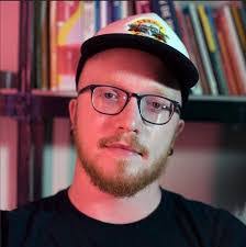 Pauline Molenaar's Instagram, Twitter & Facebook