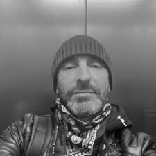 Stream mark tabak music