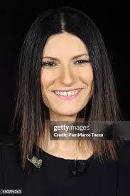 laura Pausini · 1.3M threads