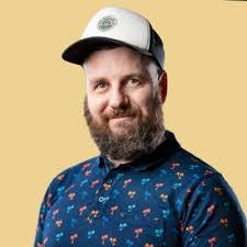 Chris Houseknecht's Instagram, Twitter & Facebook