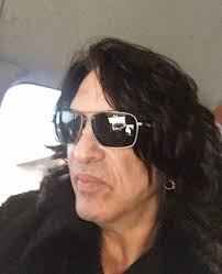 X 上的Paul Stanley：「Woo Hoo! YES! On our way to hotel! We are HERE!! We WILL  rock you JAPAN! #SamuraiSon #KISSROCKSJAPAN http://t.co/aeupRyYjOk」