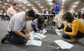 Personas pueden consultar si son jurados electorales. La Consulta Anticorrupcion En Colombia No Supera El Umbral De Voto Necesario