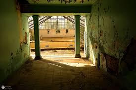 Wunsdorf Die Verbotene Stadt Vor Den Toren Berlins Haus Der Offiziere In 2020 Verbotene Stadt Geheime Orte Haus