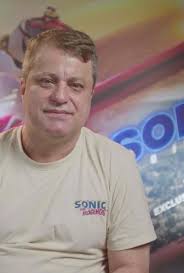 Sonic 2: Conheça Manolo Rey, o dublador do Sonic