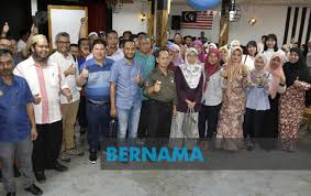 On wednesday, 3 august 2011, harapan komuniti merely held a thanksgiving harapan komuniti has helped many needy and downtrodden citizens of malaysia, without regard to race, religion, creed, yet jais took it upon. Bernama Komuniti Harapan Malaysia Berperanan Penting Sebagai Penyampai Dasar Kerajaan