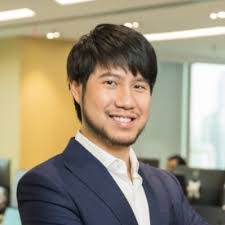 Alex Traub's Instagram, Twitter & Facebook