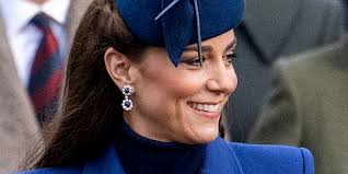 La principessa del Galles, Kate Middleton, ha lasciato la clinica.  Trascorrerà la lunga convalescenza nella residenza reale di Windsor