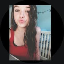 Alexis Passmore's Instagram, Twitter & Facebook