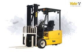 So sánh chi phí vận hành xe nâng dầu và xe nâng điện