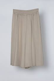 COLETTE Hosenrock aus Tencel™-Satin in Sand — FRiJDA JUNi