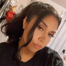 Claudia Lemus (@Claudeeezy_)