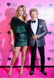 She is best known for being married to rock singer sir rod stewart. Penny Lancaster Looks Incredible At Pinktober Gala Daily Mail Online