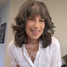 Elizabeth Zack's Instagram, Twitter & Facebook