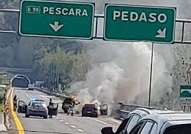 Invece, in direzione sud si segnalano problemi e code per il restringimento di carreggiata tra porto sant'elpidio e porto san giorgio, quindi tra grottammare e pedaso. Le Fiamme Dopo L Impatto Auto A Fuoco Sull Autostrada Cronache Picene