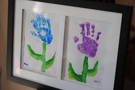 Get your toddler into the thanksgiving spirit with crafts made specifically for their age. Gift Idea Tutorial Photo Backed Clock Making Lemonade Handprint Flower Crafts For 2 Year Olds Handprint Flowers