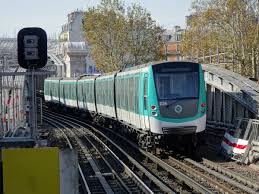 Riding the metro in paris: Paris Metro Fotos Bahnbilder De