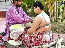 Desi Big Boobs Salesman Cheats 18 Year Old Customer With Fake Merchandise -  XXXBP